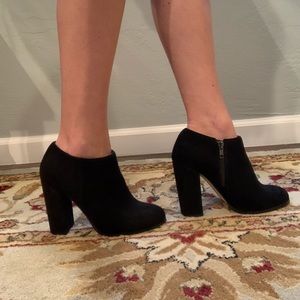 Mix No. 6 All Black Size 7 Ankle Booties w/ Heel